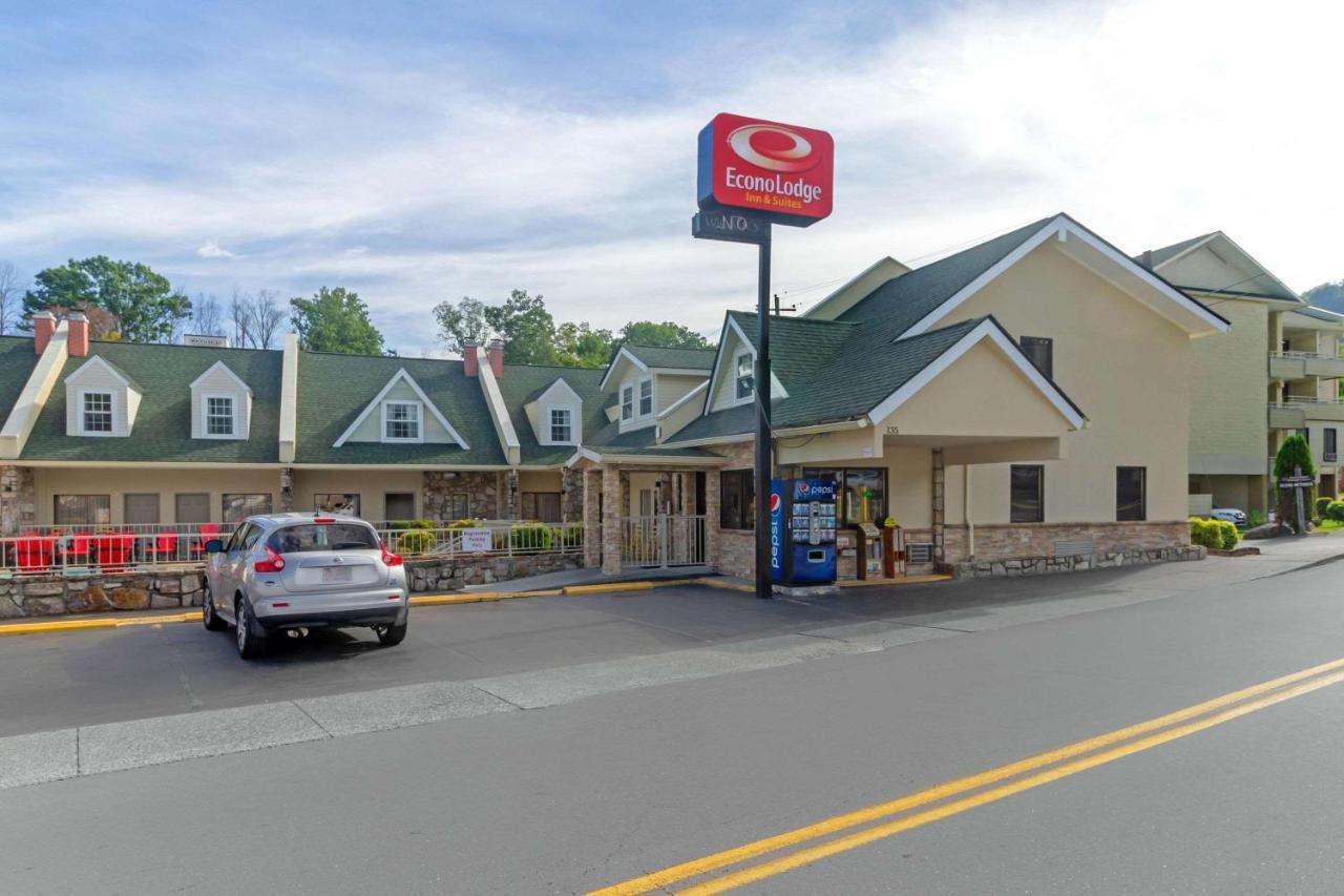 Econo Lodge Inn & Suites Gatlinburg At The Convention Center Kültér fotó