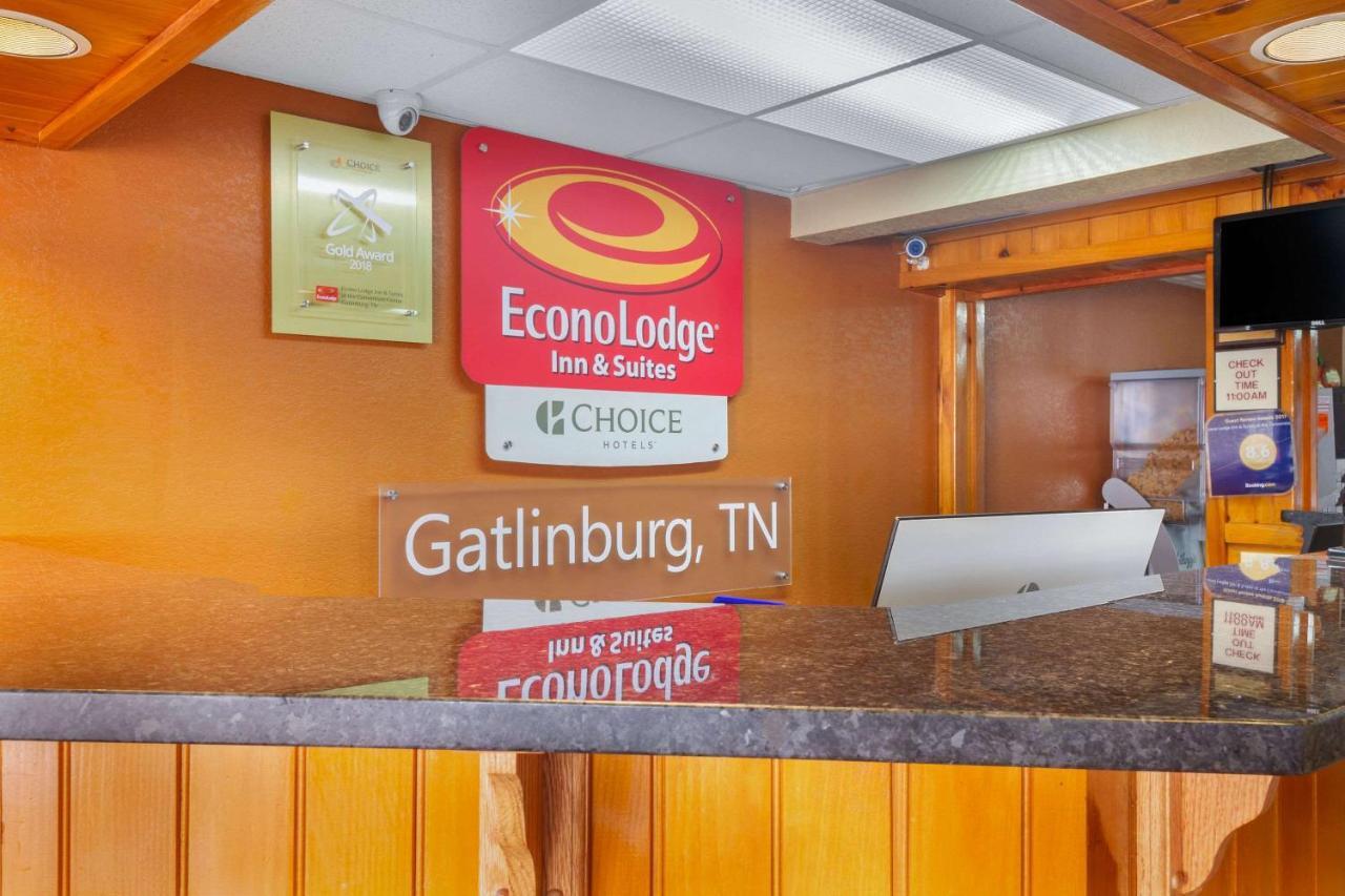 Econo Lodge Inn & Suites Gatlinburg At The Convention Center Kültér fotó