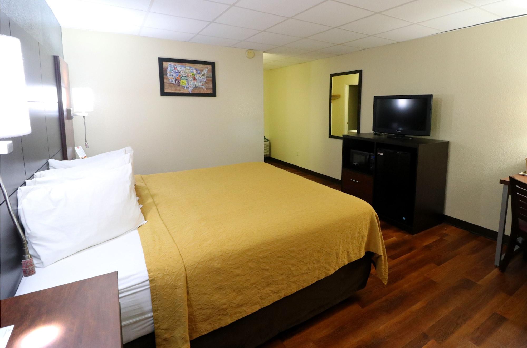 Econo Lodge Inn & Suites Gatlinburg At The Convention Center Kültér fotó