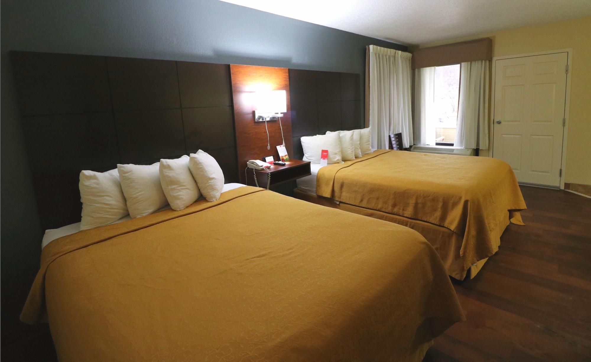 Econo Lodge Inn & Suites Gatlinburg At The Convention Center Kültér fotó