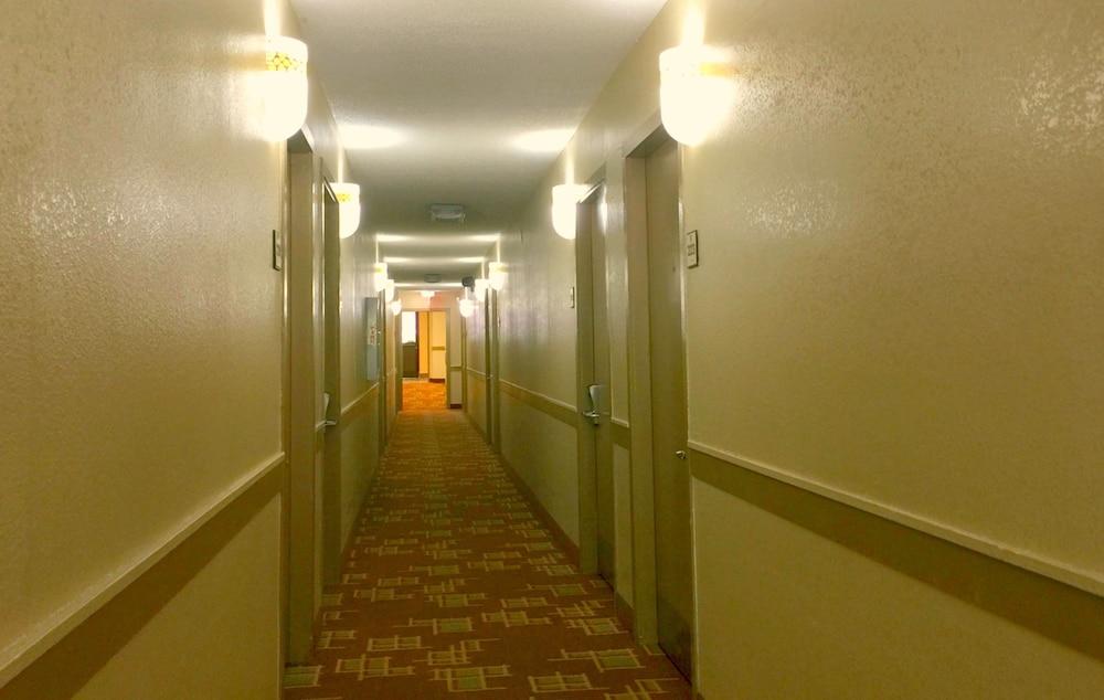 Econo Lodge Inn & Suites Gatlinburg At The Convention Center Kültér fotó