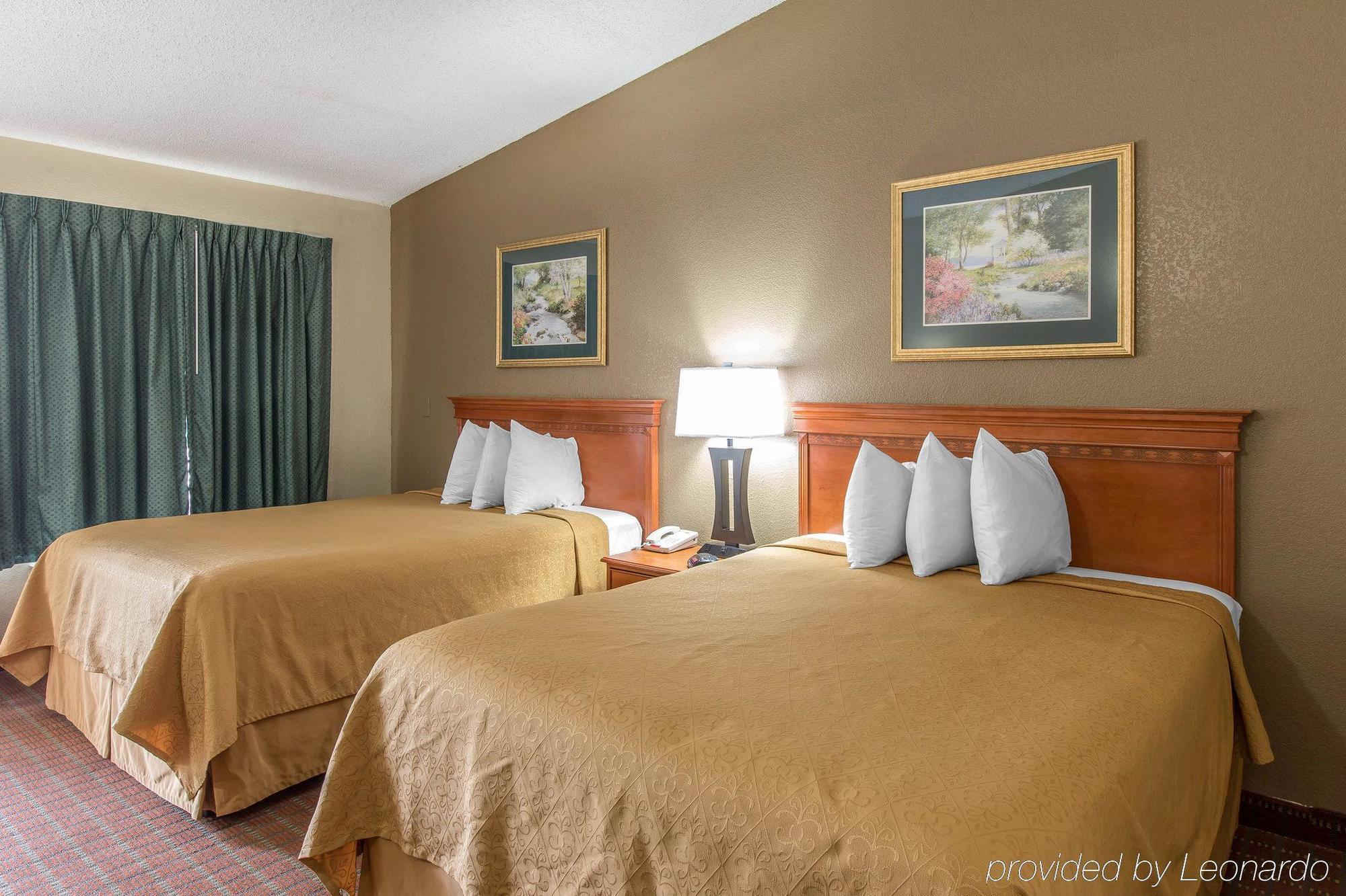 Econo Lodge Inn & Suites Gatlinburg At The Convention Center Kültér fotó