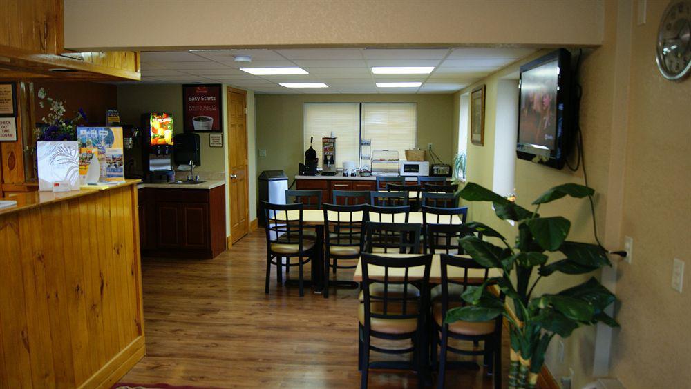 Econo Lodge Inn & Suites Gatlinburg At The Convention Center Kültér fotó